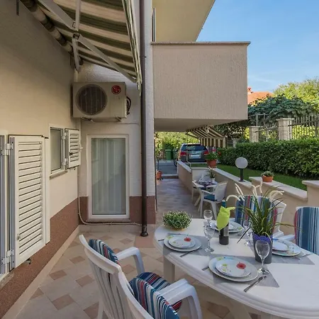 ゲストハウス Apart Palma ポレッチ